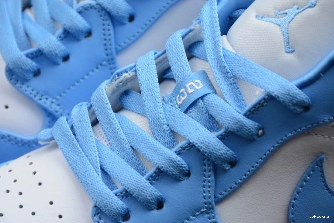 Rep TBK Low UNC AO9944-441 (W) Jordan Air 1 0822
